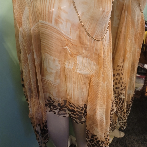 Chico's Sheer Shaw Beautiful Design with Cheetah Print on the bottom - Picture 2 of 10